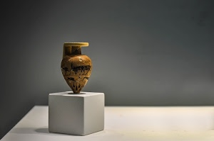 vaso, cubo, museo, grigio, antico, bianco, anfora, tavolo, archeologia, piedistallo, dipinto, ocra, ombre, esposizione, ombra
