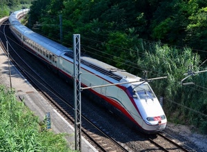 treno, curva, rotaie, binari, verde, freccia, ferrovia, fili, locomotiva, bianco