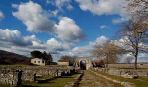 arco, nuvole, alberi, ruderi, cielo, strada, rovine, case