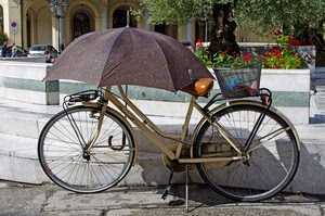 bicicletta, ombrello, cestino, fiori, gradini