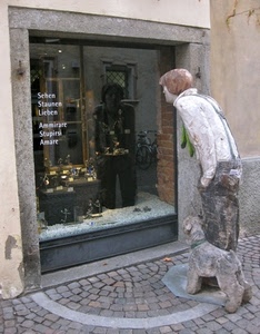 vetrina, statua, cane, riflesso, negozio, uomo, selciato, vetro, muro, strada, scritte, riflessi