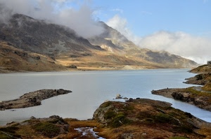 nuvole, acqua, lago, montagne, cielo, montagna, rocce, panorama, azzurro, monti, costa, bianco