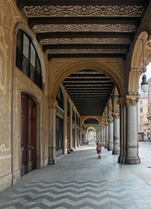 colonne, portico, archi, passante, porte, portici, prospettiva, lampioni, porta, porticato, soffitto, persona