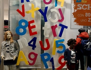 lettere, numeri, vetrina, manichini, colori, manichino, vestiti, negozio