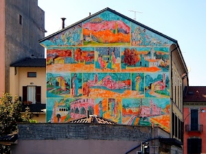 murales, casa, finestre, comignolo, cielo, facciata, antenna, lampione, tetto, balcone, palazzi, tetti, albero, muro, colori, parete