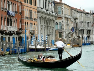 gondola, venezia, canale, gondoliere, palazzi, acqua, turisti