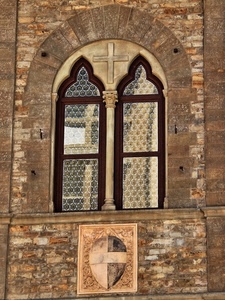 croce, finestra, bifora, stemma, colonna, vetri, finestre, bifore, scudo