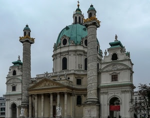 colonne, chiesa, statue, cupola, finestre, cupole, croce, verde, porte, duomo, basilica