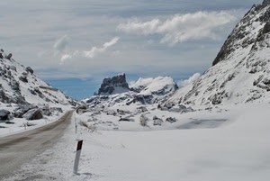 neve, montagna, strada, bianco, inverno, nuvole, cielo, rocce