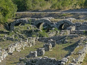 archi, ruderi, pietre, ponte, rovine, verde, erba, alberi, archeologia
