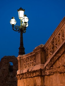 lampione, cielo, luci, luce, balaustra, ringhiera, ruderi, azzurro, blu, rovine