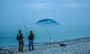 isola, pescatori, mare, spiaggia, due, pescare, sassi, canne, canna