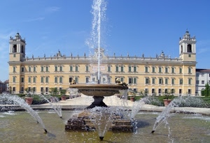 acqua, fontana, palazzo, spruzzi, zampilli, reggia, villa, finestre, piazza, torri