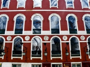 finestre, rosso, occhi, lampioni, palazzo, archi, bianco, vetri, facciata