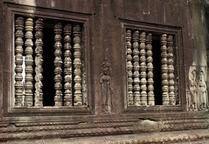 finestre, colonne, due, marrone, bassorilievi, tempio, legno, figure, sculture, india