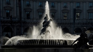 fontana, acqua, statue, zampilli, controluce, finestre, bianconero, getti