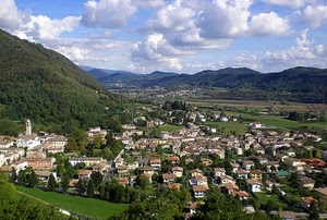 nuvole, paese, panorama, cielo, montagne, alberi, campanile, case, colline, chiesa, borgo, verde, montagna, valle