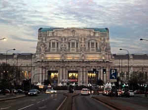 strada, stazione, lampioni, macchine, auto, nuvole, cielo, milano, automobili, sera, monumento, luci