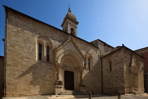 chiesa, campanile, finestre, cielo, portale, portone, bifore, gradini, porte, azzurro, croce, scalini, leoni, arco