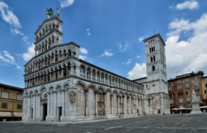 campanile, piazza, chiesa, duomo, colonne, monumento, archi, nuvole, cielo