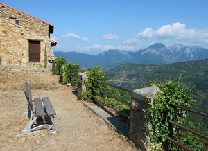 panchina, montagne, casa, nuvole, panorama, ringhiera, porta, edera, parapetto, cielo, piante