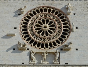 rosone, statue, chiesa, cerchio, facciata, fiore, animali, pietra, tondo, colonne, raggi, duomo, architettura, romanico, sculture, mattoni