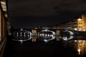 fiume, luci, ponte, archi, riflessi, notturno, palazzi, acqua, case, notte, nero, cielo, finestre, riflesso, tre, firenze, città